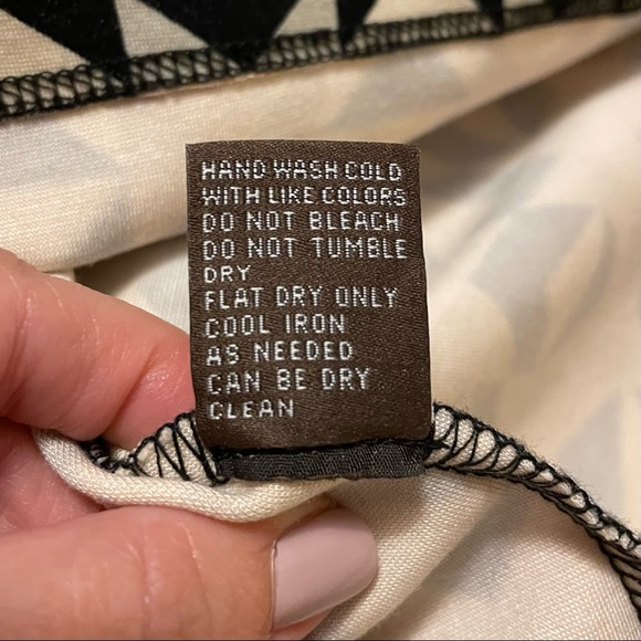 Patterned Dress by J. McGLaughlin - Picture 6 of 9